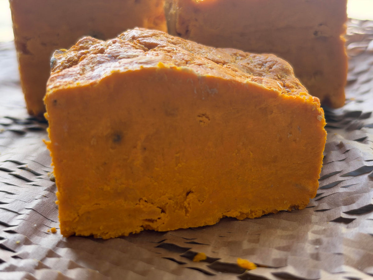 Rustic Saffron, goats milk and mint leaves from the garden - Organic plant-based powder